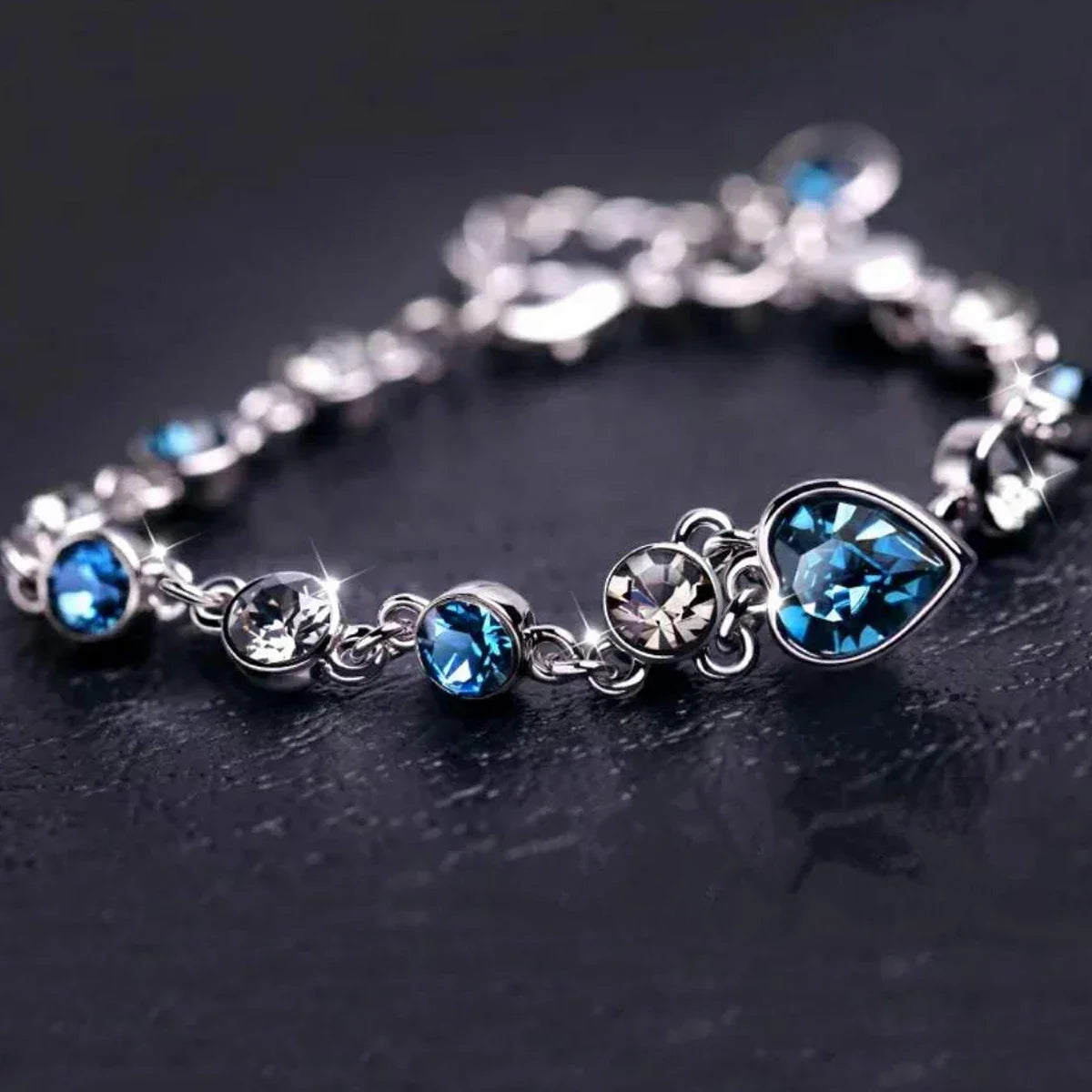 Women Silver Color Lucky Bracelet Female Blue Crystal Heart Charm Pulseras Bracelet Bridal Wedding Engagement Fine Jewelry