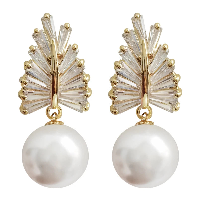 Huitan Fancy Leaf Design Imitation Pearl Dangle Earrings Women Temperament Bride Wedding Earrings Girl Gift New Fashion Jewelry
