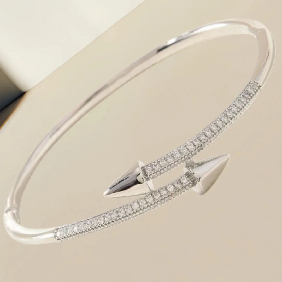 1 Open-Design Simple and Stylish Women's Bracelet – Fashion Jewelry, Perfect Gift for Girlfriend on Special Occasions