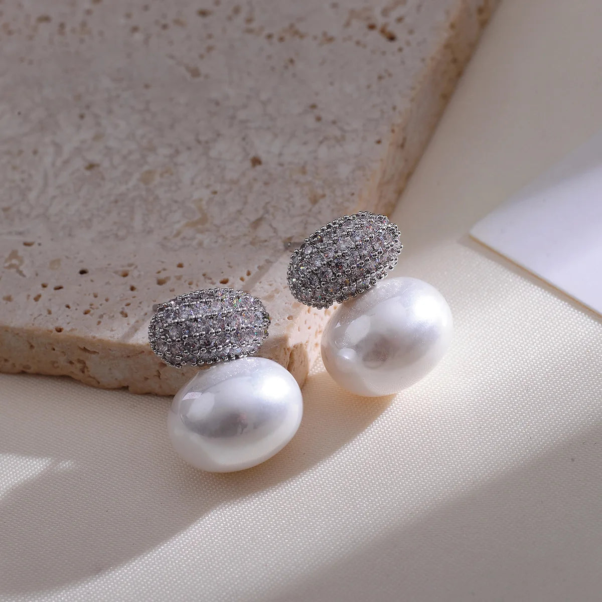 UILZ Fashion Oval Imitation Pearl Stud Earrings for Women Geometric Cubic Zirconia Elegant Bridal Earring Wedding Jewelry
