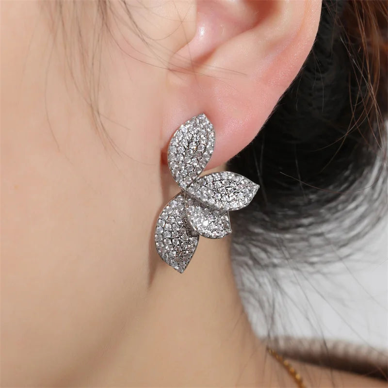 Luxury Shiny Micro-set Zircon Leaf Earrings for Women Exquisite AAA CZ Symmetrical Earring Wedding Jewelry